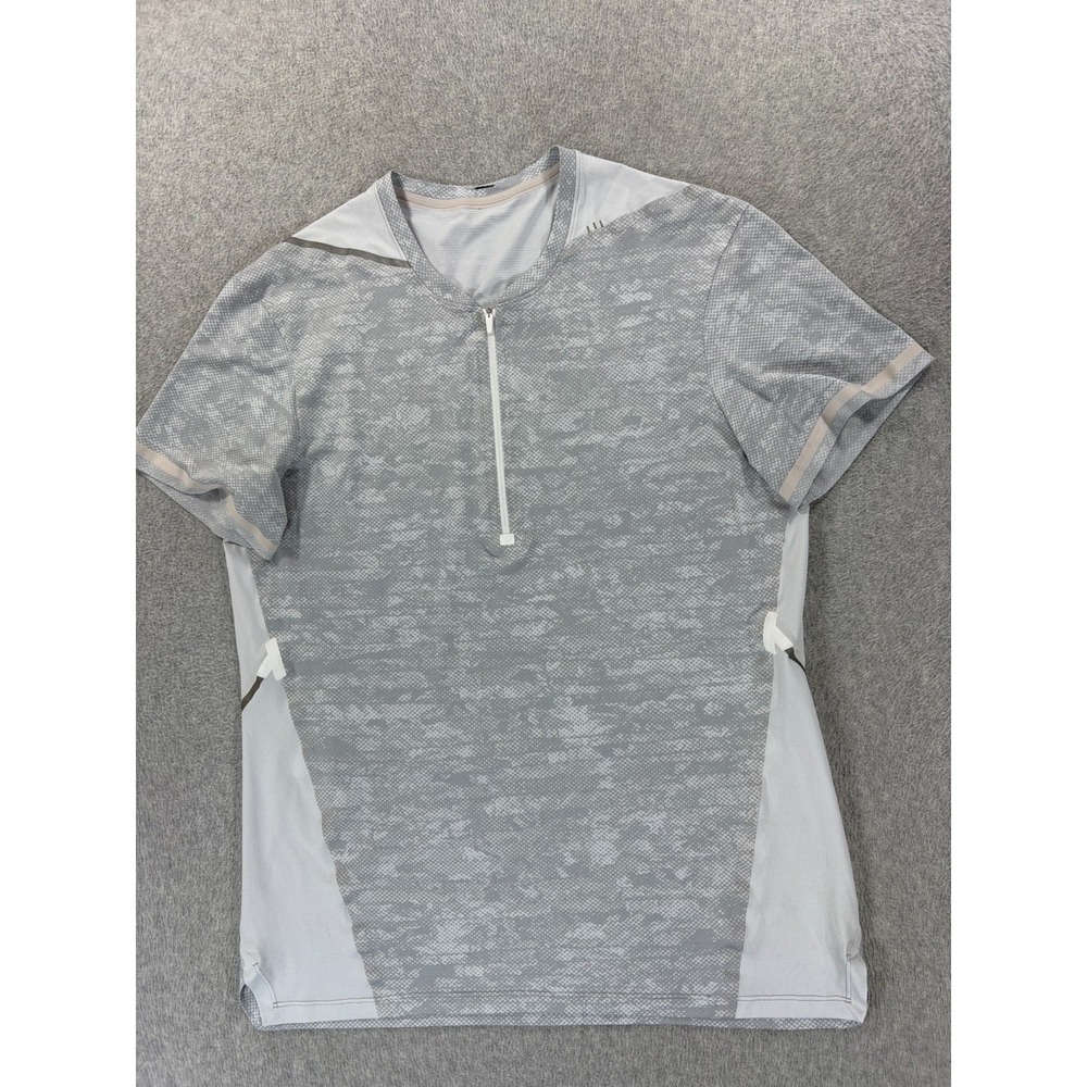 Lululemon Performance 1/4 Zip Short Sleeve Athletic Shirt (Men's Medium) Gray